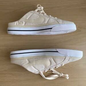 Women’s Nike Court Legacy Mule size 8.5